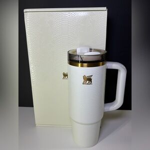 Stanley Pale Stone Snakeskin The Quencher Luxe H2.0 FlowState Tumbler 30 OZ BNIB